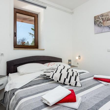 Family Friendly Apartments With A Swimming Pool Cepic, Central Istria - Sredisnja Istra - 11636 Zatka Cepic Εξωτερικό φωτογραφία